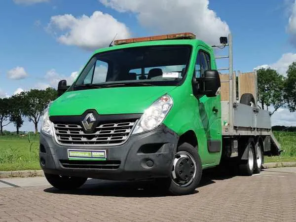 Renault Master T35 2.3 DCI Image 1